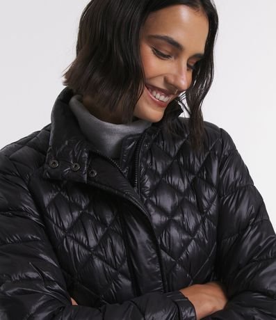 Campera en Poliamida con Grumos y Textura Capitoneada 4
