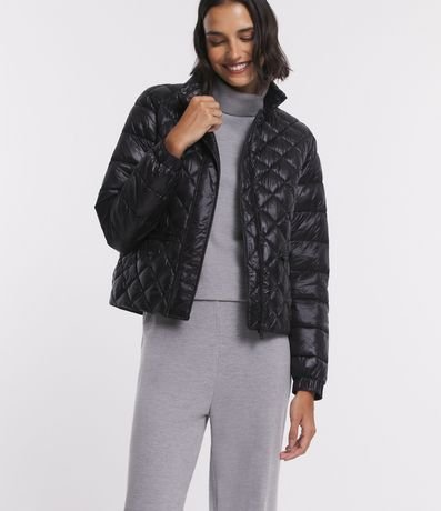 Campera en Poliamida con Grumos y Textura Capitoneada 6