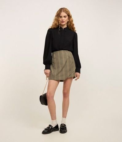 Camisa en Crepé con Botón Diferenciado y Manga Abullonada 2