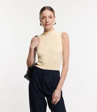 Blusa Musculosa Básica de Punto con Cuello Alto 4