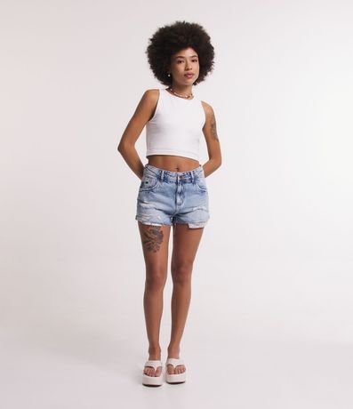 Short Boyfriend Jeans con Desgastes y Bajo Plegado en la Lateral 1