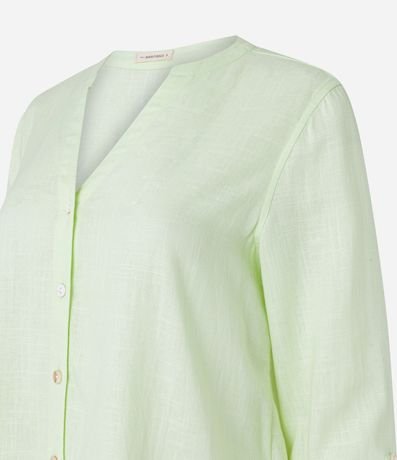Camisa en Viscolino con Escote V 8