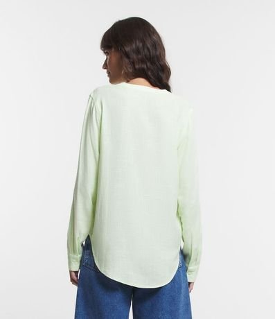 Camisa en Viscolino con Escote V 6