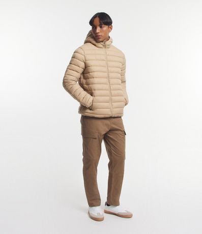 Campera Ultraligera Básica en Microfibra con Capucha y Bolsillos 2