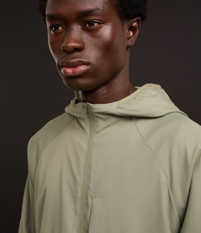 Campera Deportiva con Puños Ajustados y Capucha 7