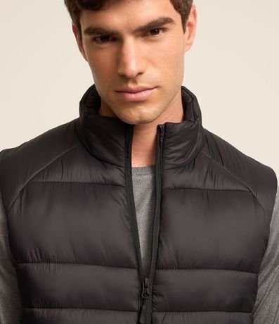 Chaleco Puffer Deportivo con Cuello Alto y Gajos 4