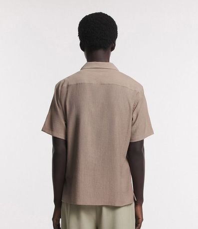 Camisa Slim en Viscosa con Textura Diferenciada y Cuello Inglés 3