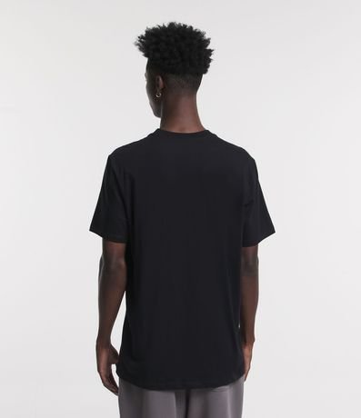 Remera Comfort en Media Malla con Estampado Prisma del Pink Floyd 3