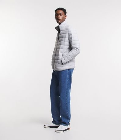 Campera Ultraliviana Básica en Poliamida con Cuello Alto 5