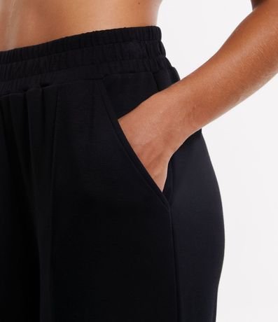 Pantalón Recto Deportiva en Media Malla con Fenda Lateral 4