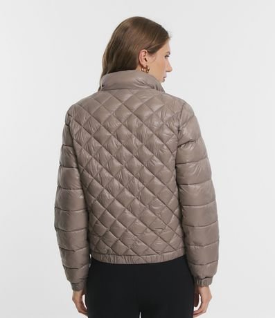 Campera en Poliamida con Grumos y Textura Capitoneada 5