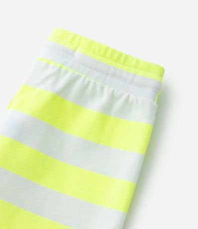 Conjunto Infantil con Rayas y Volados - Talle 1 a 5 años 3