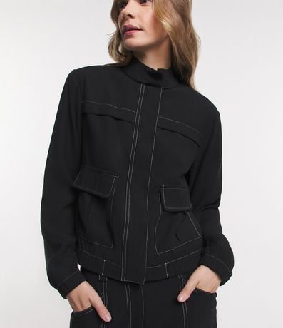 Campera Bomber en Viscosa con Bolsillos Solapa y Pespuntos Contrastantes 4