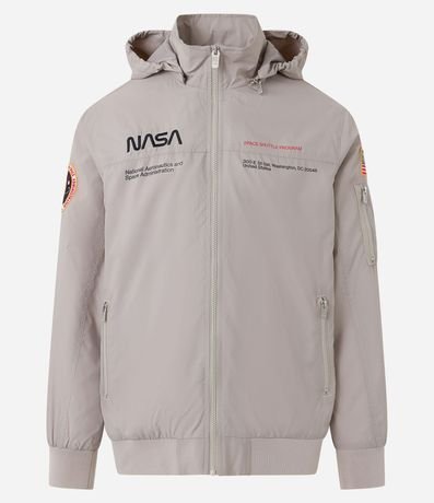 Campera Rompevientos con Capucha y Estampado Nasa 8