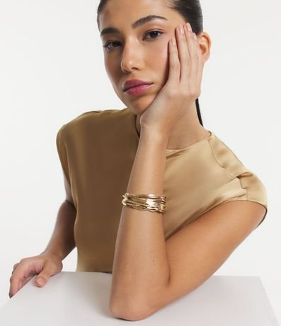 Pulsera en Metal Rígido con Hilos Entrelazados 1
