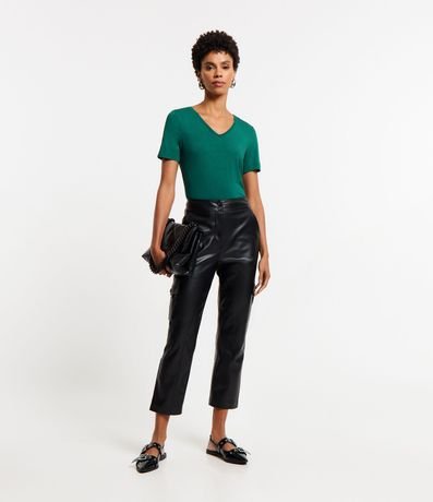 Blusa Básica en Viscosa con Escote V 2