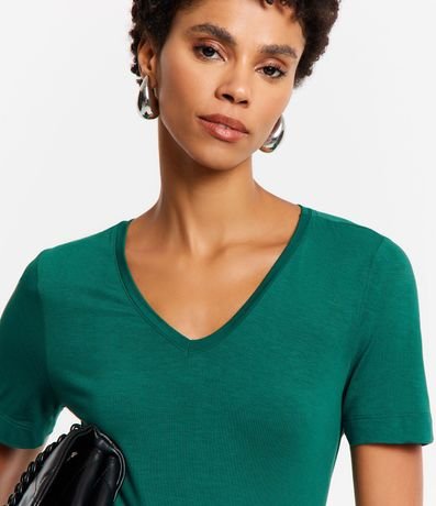 Blusa Básica en Viscosa con Escote V 3