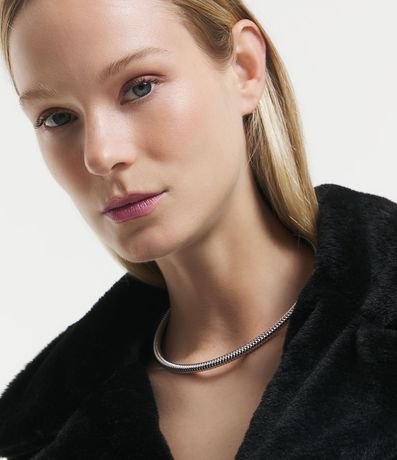 Collar Choker de Muelles con Textura Serpiente