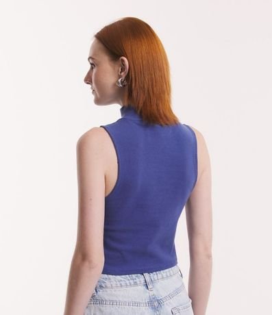 Blusa Cropped Básica sin Manga en Algodón con Cuello Alto 3