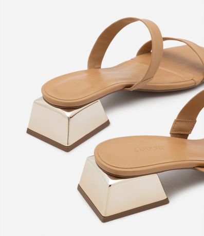 Sandalia Mule con Dos Tiras y Tacón Cromado Bajo 3