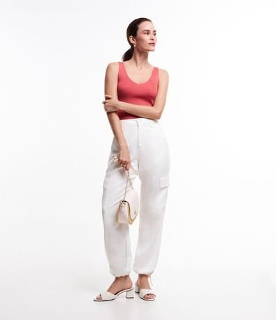 Blusa Musculosa en Punto Acanalado con Escote V 3
