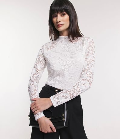 Blusa en Encaje con Cuello y Transparencia en las Mangas 1