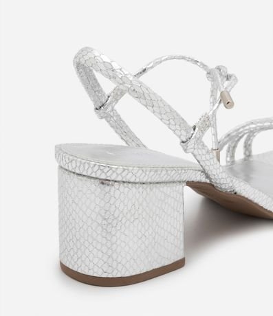 Sandalia con Taco Bloque con Tiras Trenzadas y Textura Crocco 4