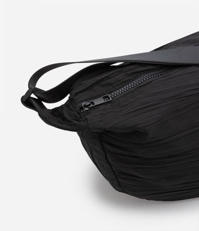 Bolso Hobo Mediana con Correa Transversal Ajustable 4