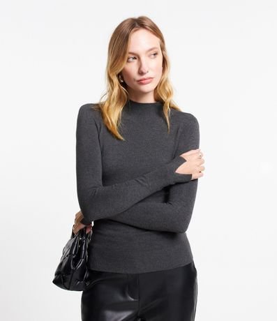 Blusa Básica en Viscosa con Cuello Alto 3