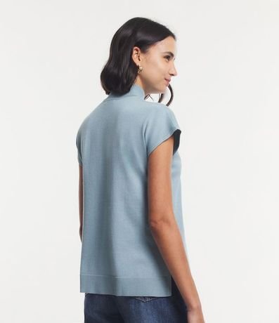 Blusa en Punto con Cuello Alto 4