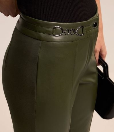Pantalón Legging en Pu y Detalle de Cadena en la Cintura 4