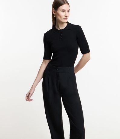 Pantalón Carrot Sastrería con Pliegues y Detalle en el Bajo 2