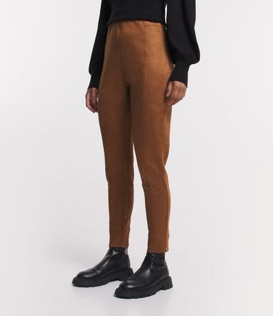 Pantalón Legging en Material Sintético con Recortes Verticales 2