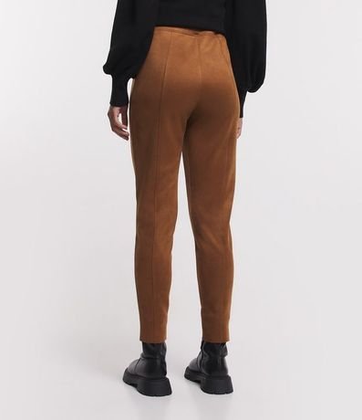 Pantalón Legging en Material Sintético con Recortes Verticales 3