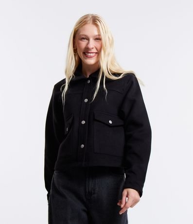 Campera Corta en Polivelour con Bolsillos y Botones