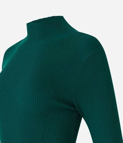Vestido Corto Evasê en Punto con Cuello Alto 6