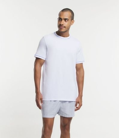 Pijama Corto en Media Malla con Detalles Contrastantes y Estampa Rayada