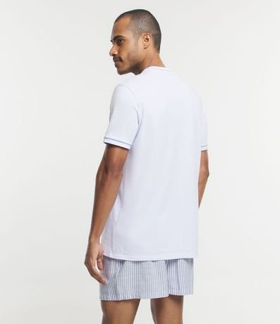 Pijama Corto en Media Malla con Detalles Contrastantes y Estampa Rayada 2