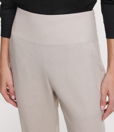 Pantalón Carrot en Lino con Cintura Ancha 4