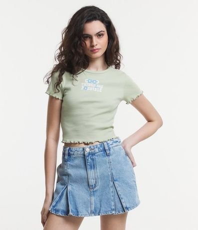 Blusa Cropped en Media Malla con Estampas de Flores y Lettering 1