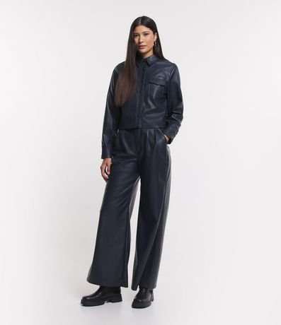 Pantalón Pantalona en Material Sintético con Pliegues y Bolsillos