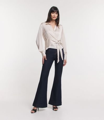 Blusa en Tela Satinada con Transpase Delantero y Lazo Lateral 2