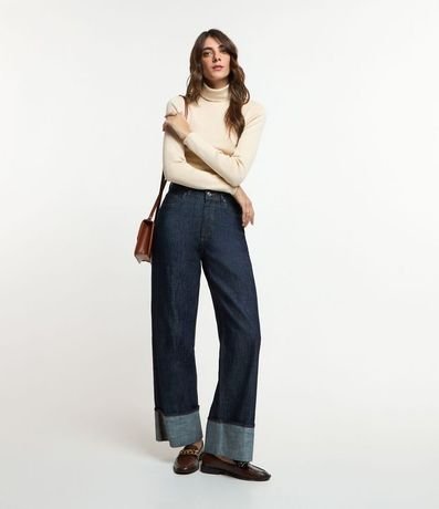 Suéter en Punto con Cuello Alto Estructurado 2