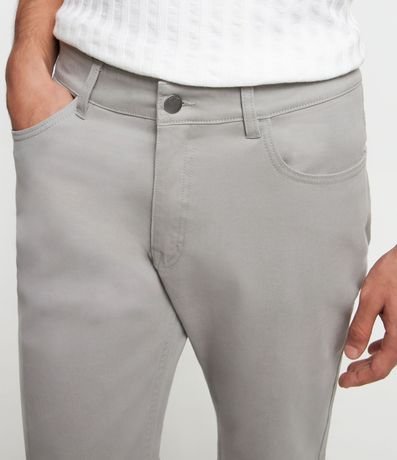 Pantalón en Sarga con Trabillas en la Cintura y Bolsillos 4