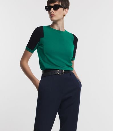 Blusa en Viscosa con Recortes Assimétricos y Bloques de Color 4