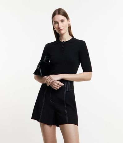 Short en Viscosa con Trabilla y Pespunte Contrastante 2