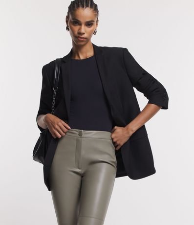 Pantalón Legging con Material Sintético y Abotonado Delantero 2