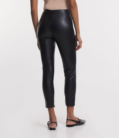 Pantalón Legging con Material Sintético y Abotonado Delantero 4