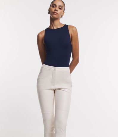 Pantalón Legging con Material Sintético y Abotonado Delantero 2