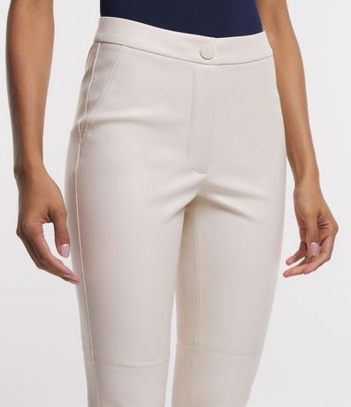 Pantalón Legging con Material Sintético y Abotonado Delantero 5